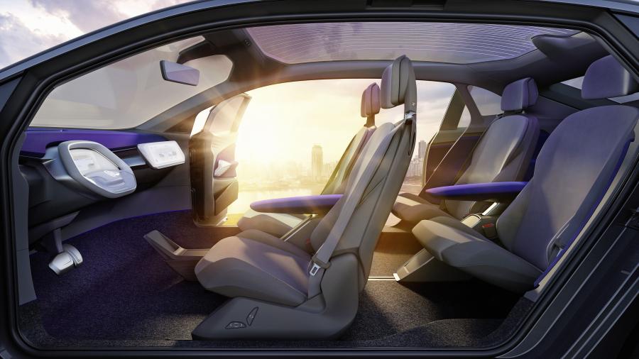 Интерьер Volkswagen I.D. Showcar Crozz 2017 года  (фото 19 из 55)